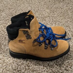 Sorel Tan Boots with Vibrant Blue Laces